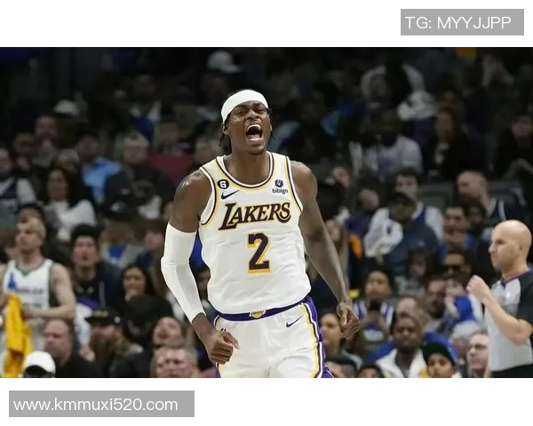 东契奇妙传篮下 范德比尔特上篮得手