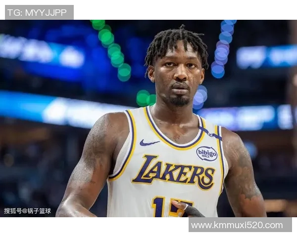 史密斯高抛篮下 连线艾顿空接暴扣