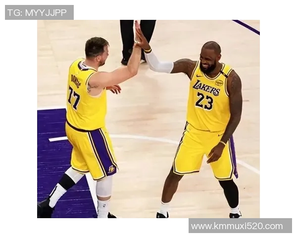 湖人胜雄鹿后攻防效率双提升，进攻第16防守第14