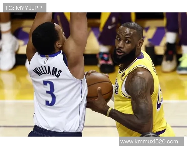 独行侠宣布交易三大核心！欧文渴望去湖人，克莱白送都没人要