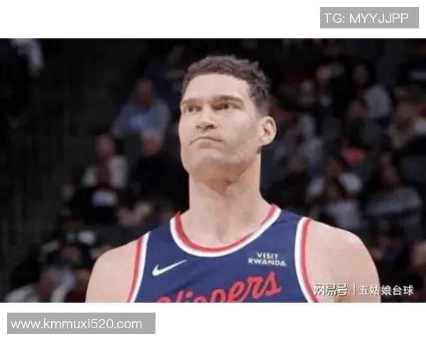 布克30+纪录超韦德，主导末节翻盘，太阳三分20%仍取